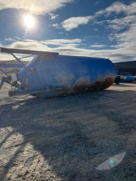 Stationary 300bbl Dust Silo (4 of 6)